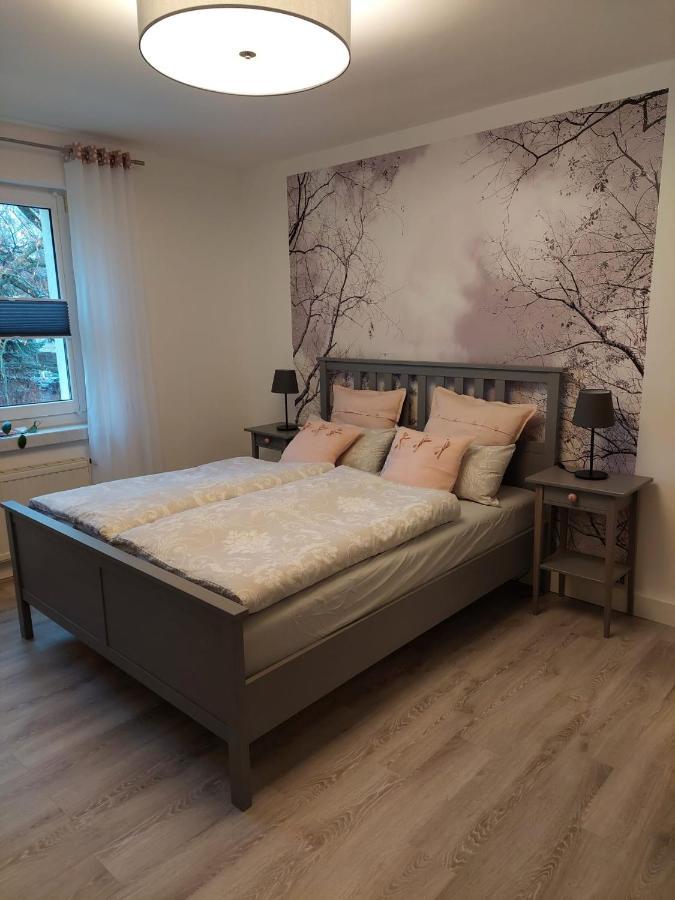 Helles Modern Eingerichtetes Apartment Halle  Bagian luar foto