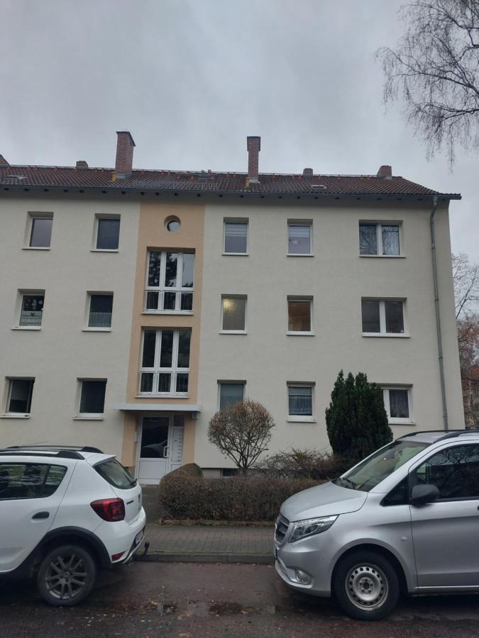 Helles Modern Eingerichtetes Apartment Halle  Bagian luar foto