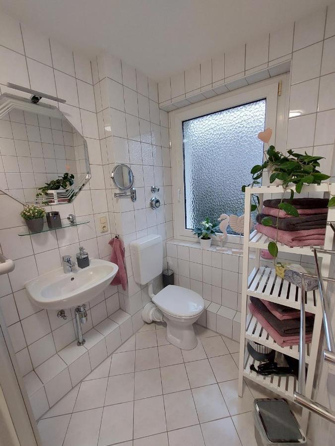 Helles Modern Eingerichtetes Apartment Halle  Bagian luar foto