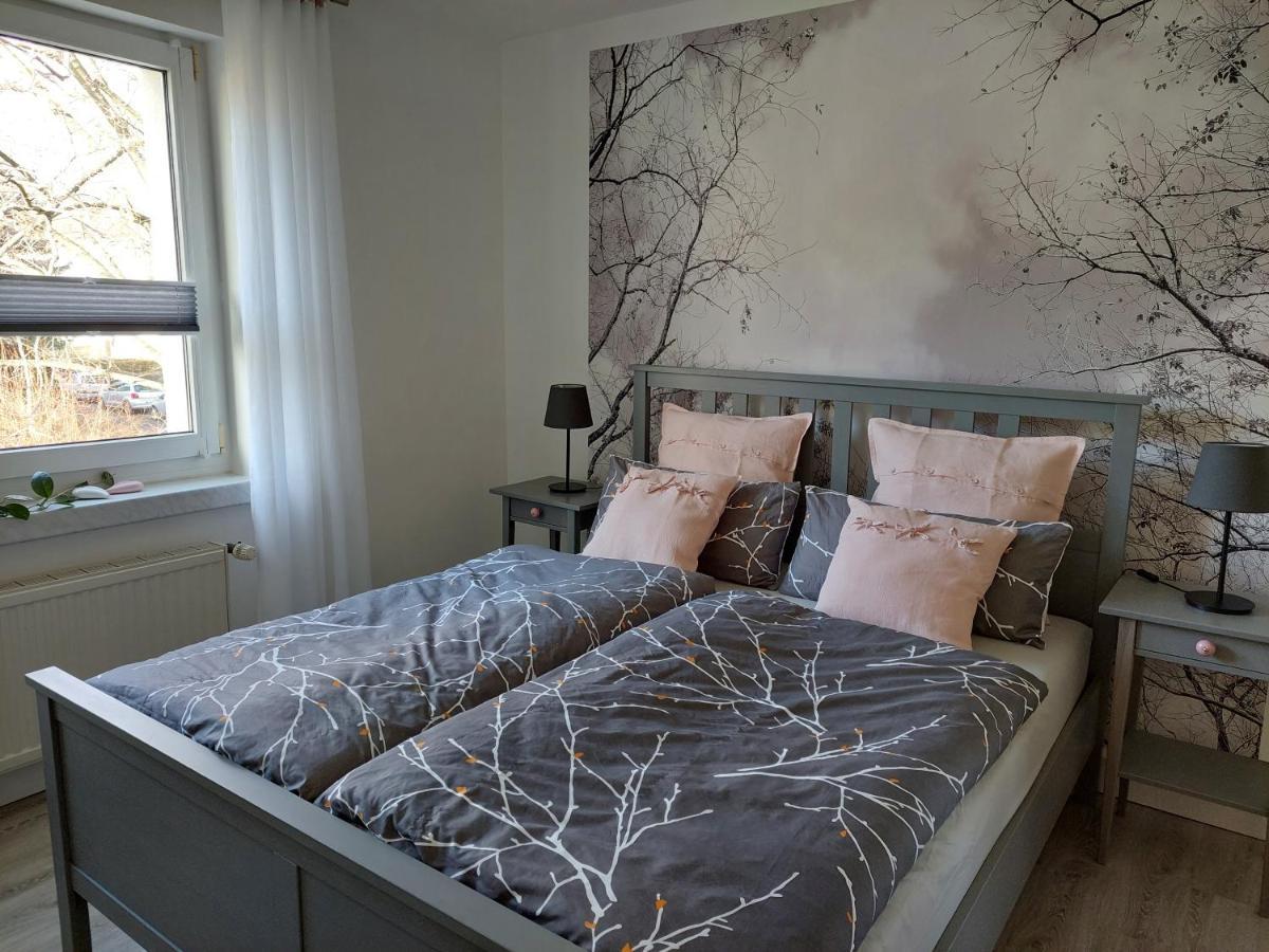 Helles Modern Eingerichtetes Apartment Halle  Bagian luar foto
